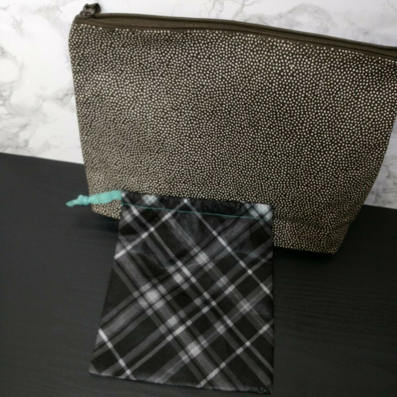 2 for 1 Thirty One Bags - Picture 1 of 8